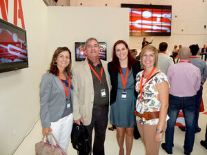 Lee más sobre el artículo Premio al Semillero de Ideas del Proyecto «Flores a la mesa» de Laura Carrera