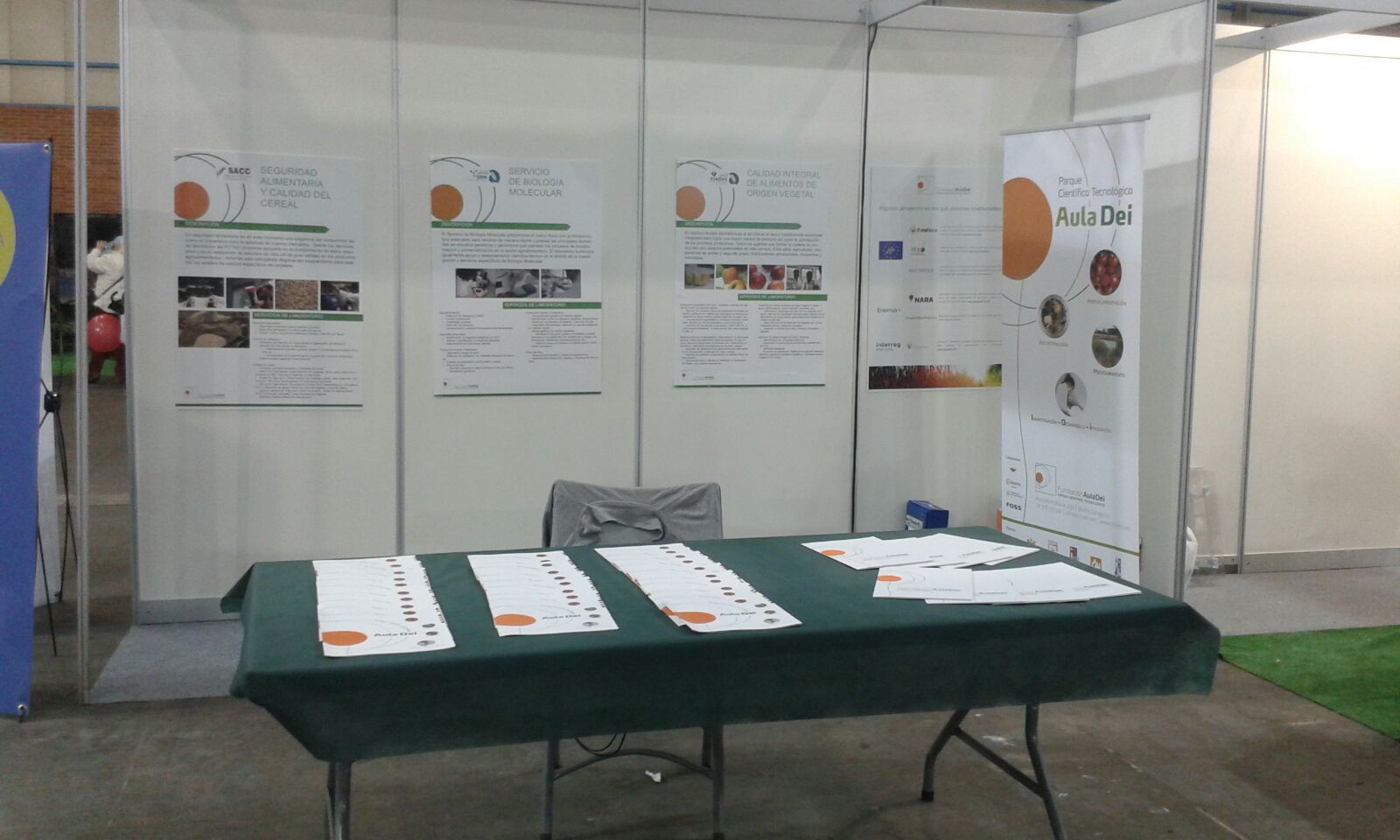 En este momento estás viendo Fiestas del Pilar 2015: El pabellón de la ciencia contó con la presencia de la Fundación Aula Dei